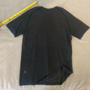 Lululemon Metal Vent Tech Short Sleeve black